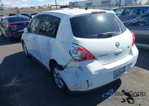 2009 Nissan Versa 1.8Sl z USA, uszkodzony, nr VIN 3N1BC13E09L388203